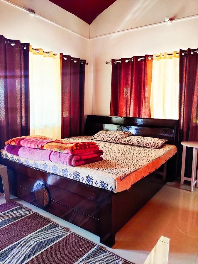 אלמורה Namaste Homestay מראה חיצוני תמונה